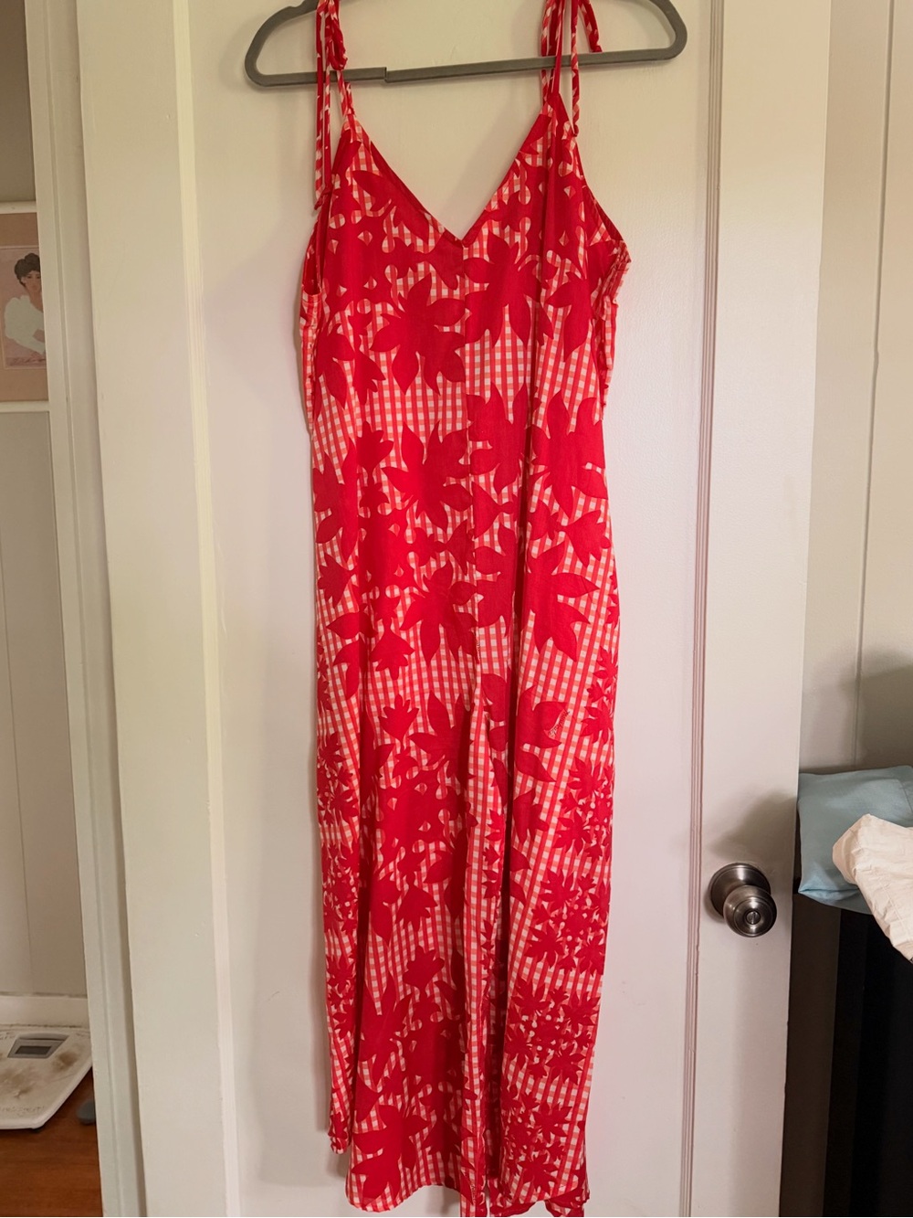 Manuhealii Kimi Jumper in Apple - Picture 2 of 2